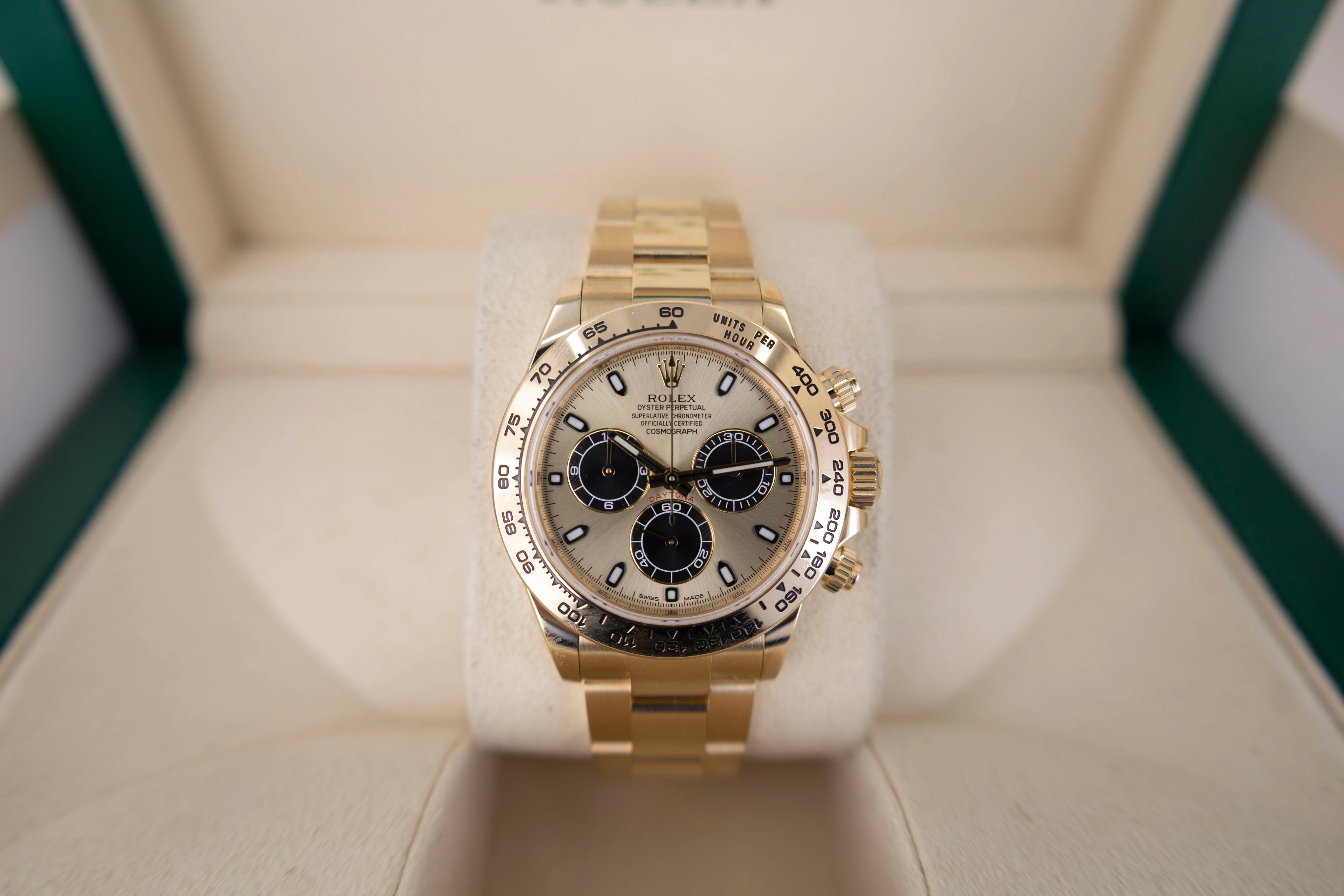 Rolex Daytona Yellow Gold Champagne/Black Index Dial Yellow Gold Bezel Oyster Bracelet 116508 - Image 2