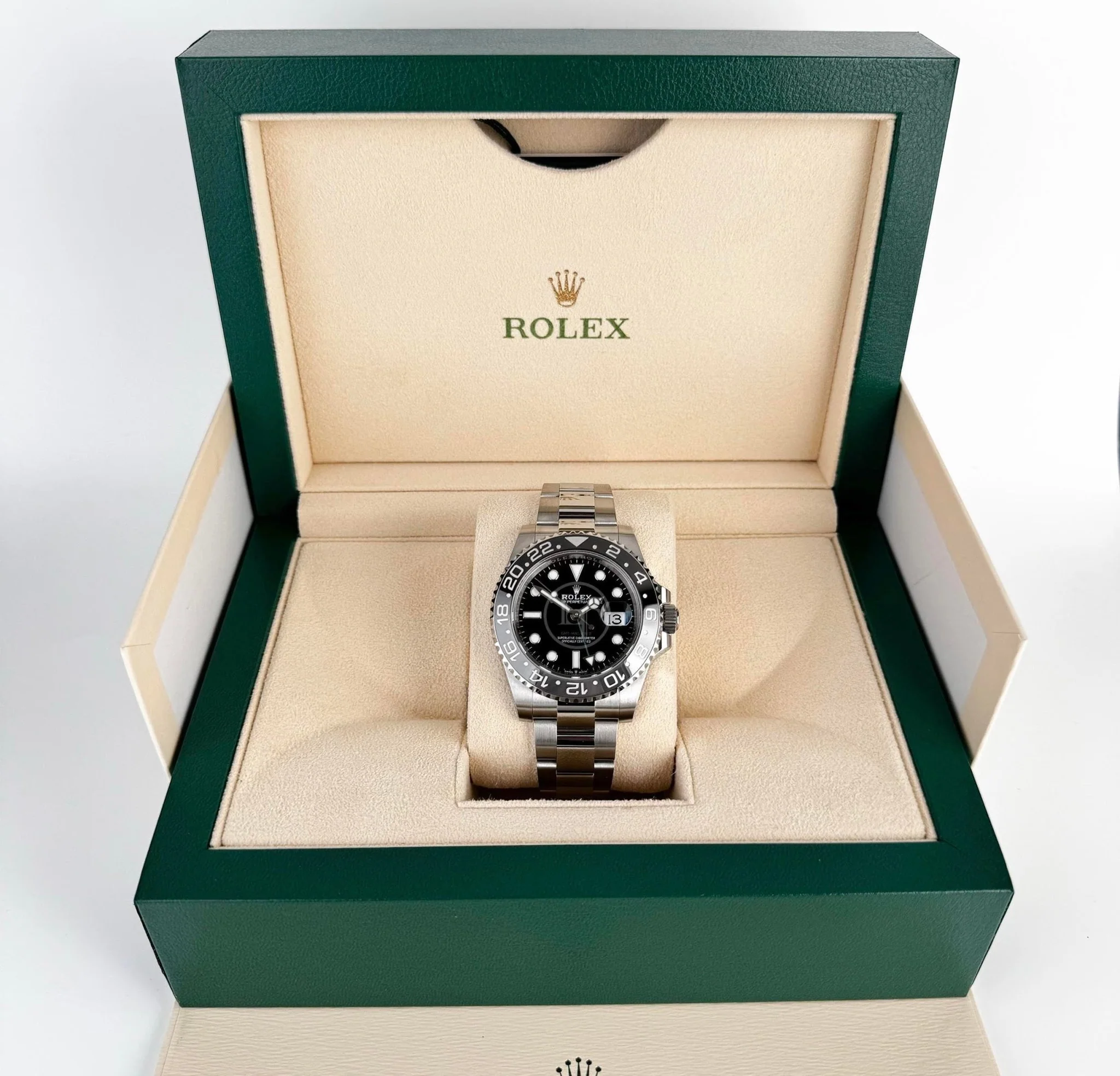 Rolex GMT-Master II 40mm Black Dial Cerachrom Bezel Oyster Bracelet - 126710GRNR - Image 4