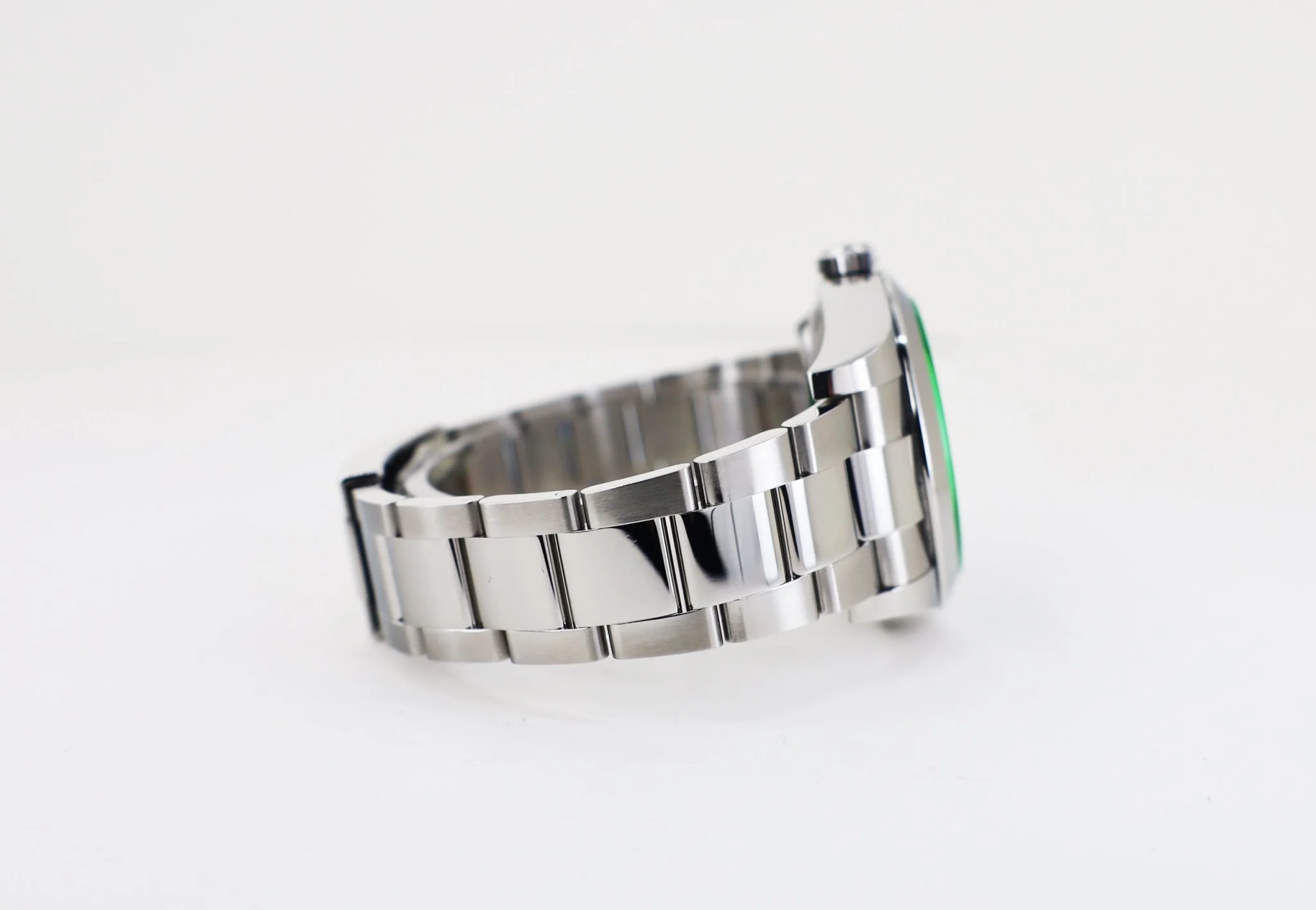 Rolex Milgauss Green Crystal Stainless Steel Black Dial Smooth Bezel Oyster Bracelet 116400GV - Image 6