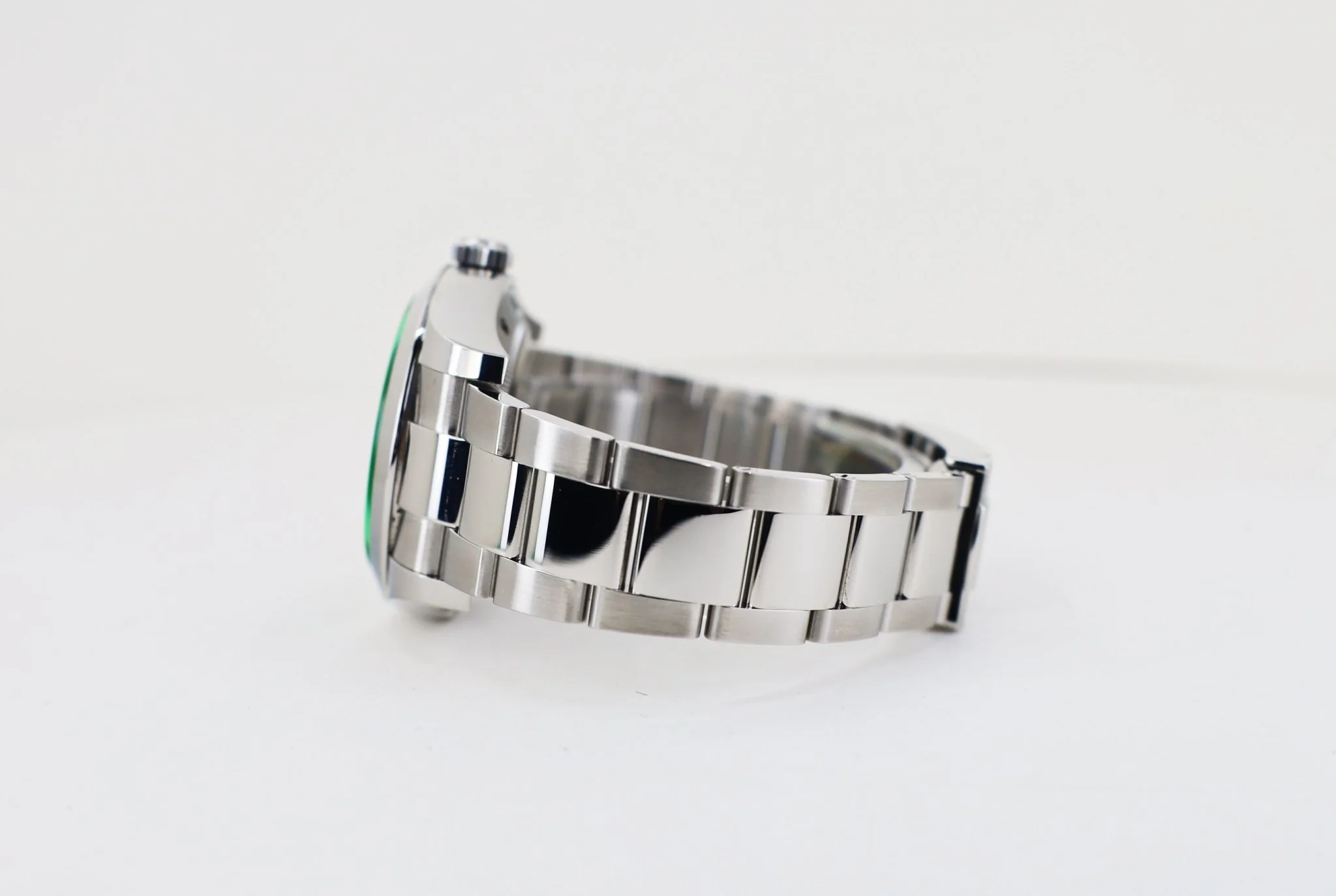 Rolex Milgauss Green Crystal Stainless Steel Black Dial Smooth Bezel Oyster Bracelet 116400GV - Image 7