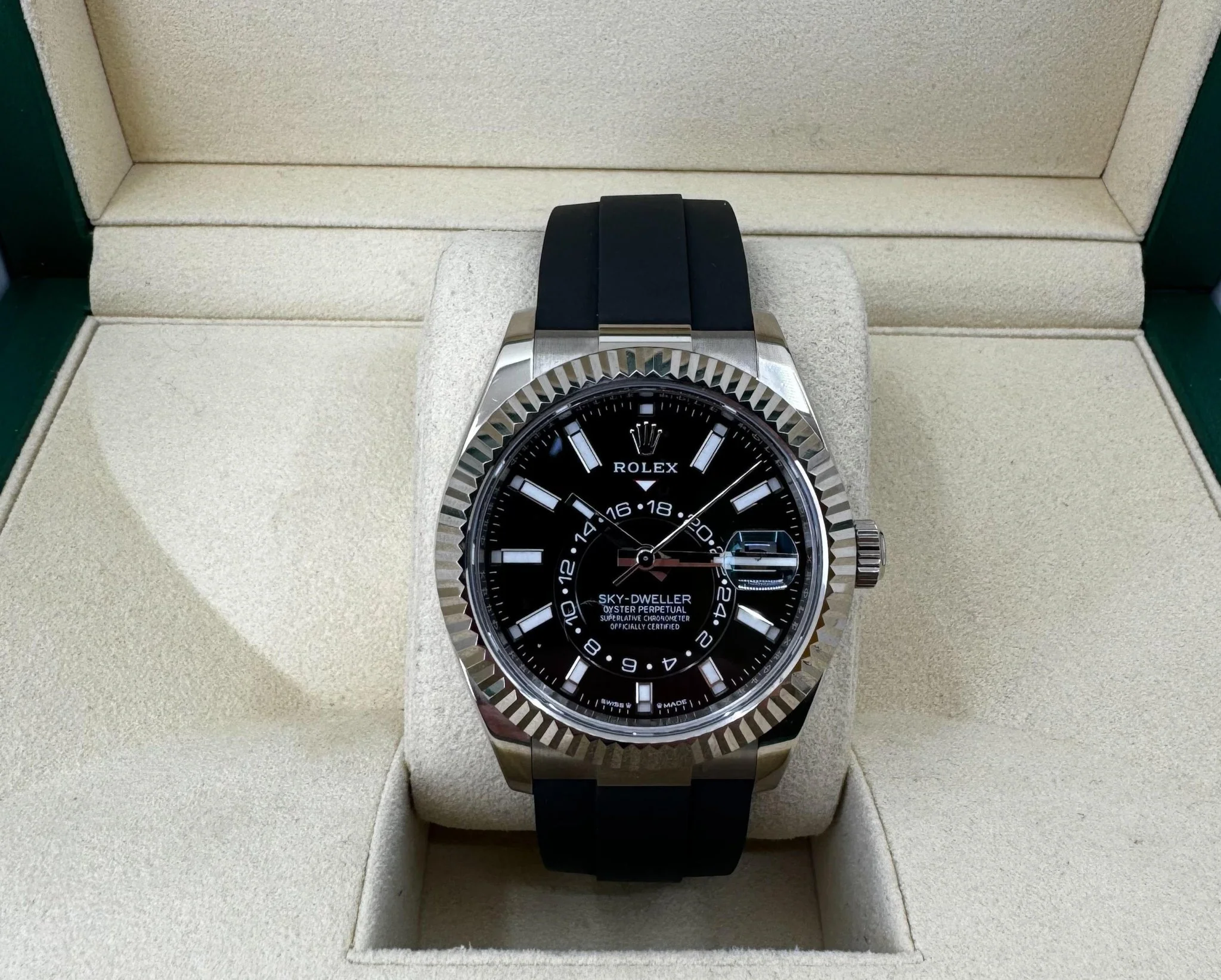 Rolex Sky-Dweller White Gold Bright Black Index Dial Oysterflex Rubber Strap 336239 - Image 4