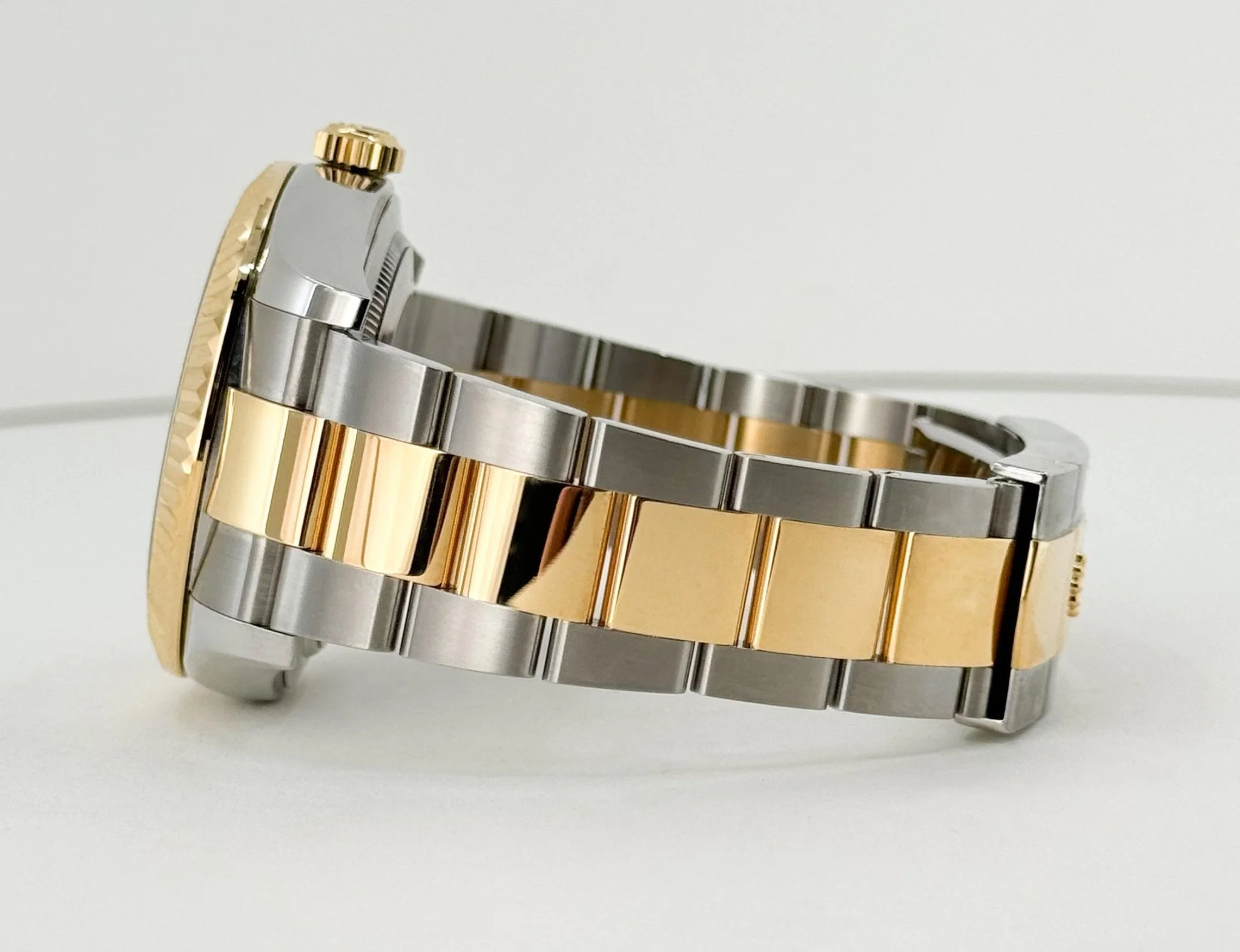 Rolex Sky-Dweller Yellow Gold/Steel Black Index Dial Fluted Bezel Oyster Bracelet 326933 - Image 6