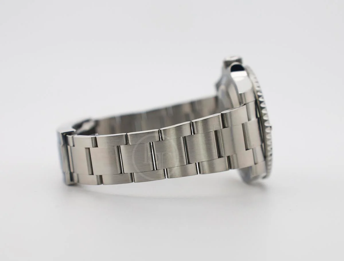 Rolex Submariner Date "Hulk" Stainless Steel Green Dial & Ceramic Bezel Oyster Bracelet 116610LV - Image 6