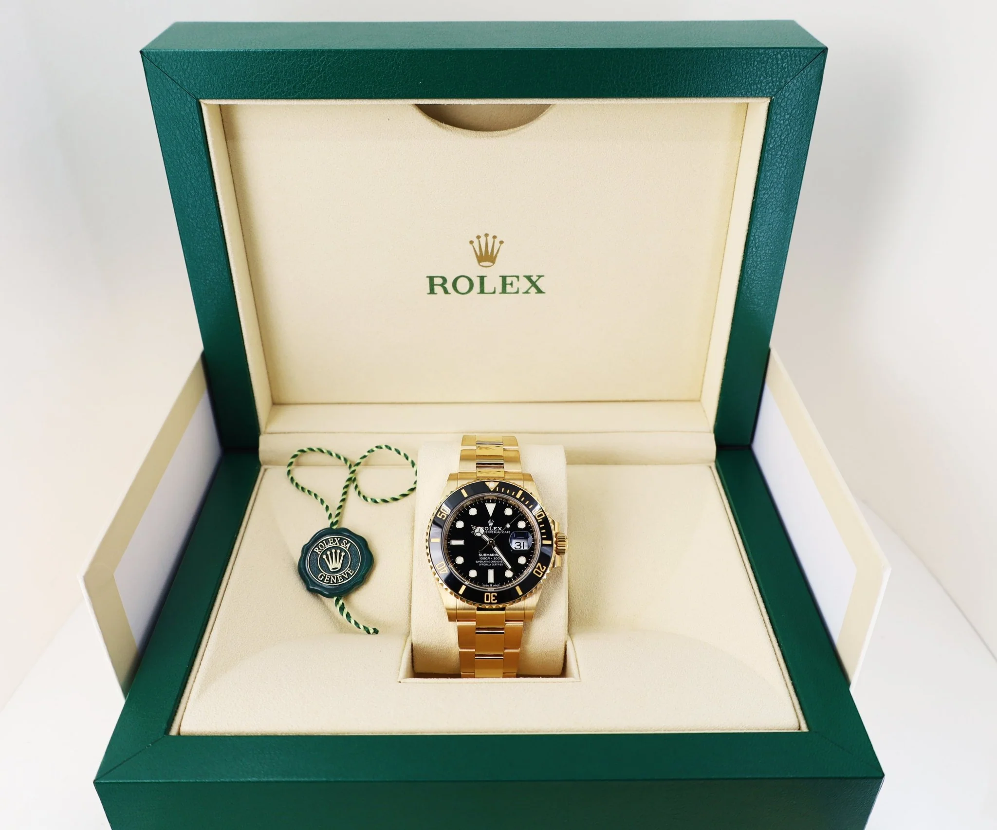 Rolex Submariner Date Yellow Gold 41mm Black Dial 126618LN - Image 3