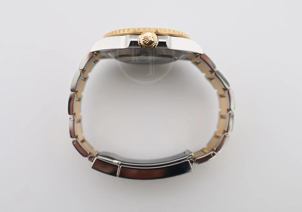Rolex Submariner Date Yellow Gold/Steel Black Dial & Ceramic Bezel Oyster Bracelet 116613LN - Image 7