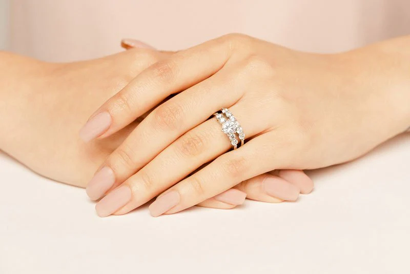 Six Prong Bridal Set Diamond  with 2.30 ct. (1.25 ct. center diamond) - Image 5