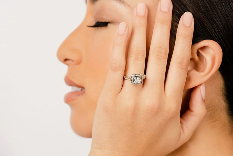 Splendid Princess Cut Lab-Grown Diamond Engagement Ring with 2.20 ct. (1.50 ct. center diamond) - Image 4