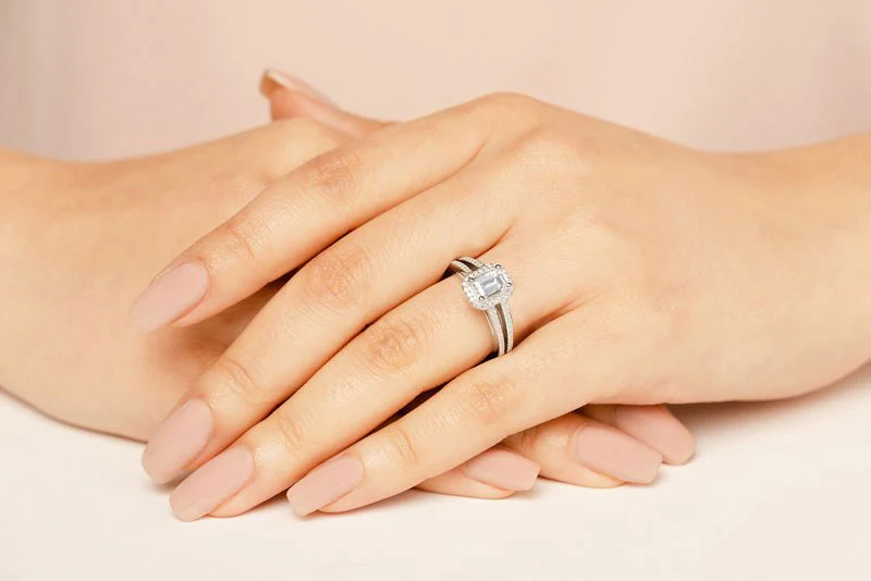 Split Shank Emerald Cut Diamond Ring Lab-Grown Diamond with 1.08 ct. (0.70 ct. center diamond) - Image 4