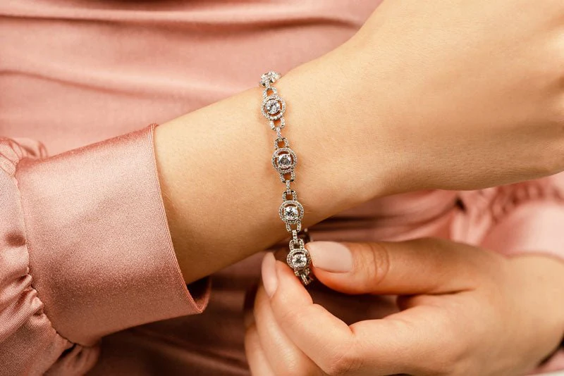 Stylish Circles Diamond Bracelet with 4.98 ct.(finished) 1.1mm, 4mm - Image 4