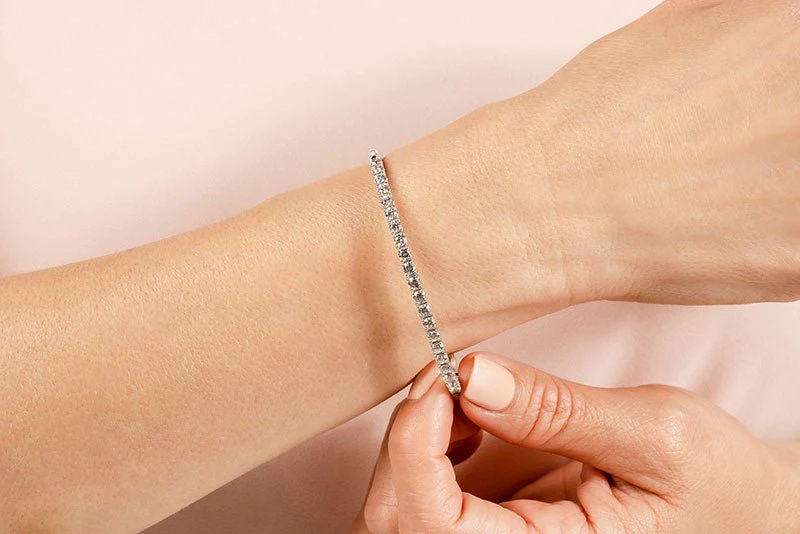 Stylish Sweetheart Bangle Diamond Bracelet with 4.07 ct.(finished) 3.6mm - Image 3