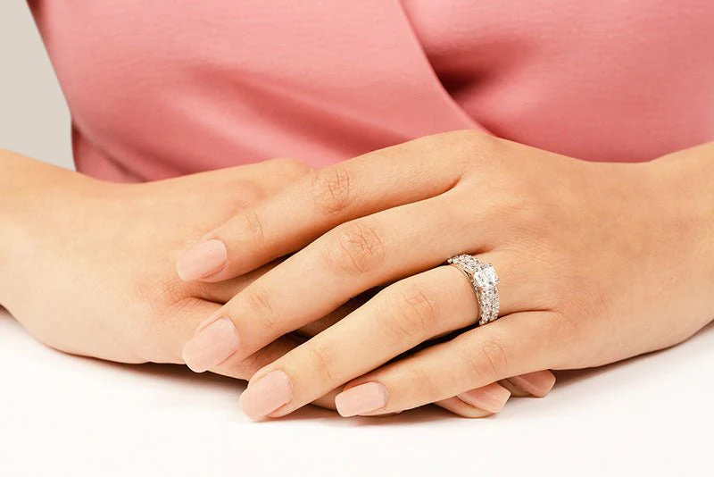 Sweet Dream Bridal Set Diamond  with 2.67 ct. (1.25 ct. center diamond) - Image 3
