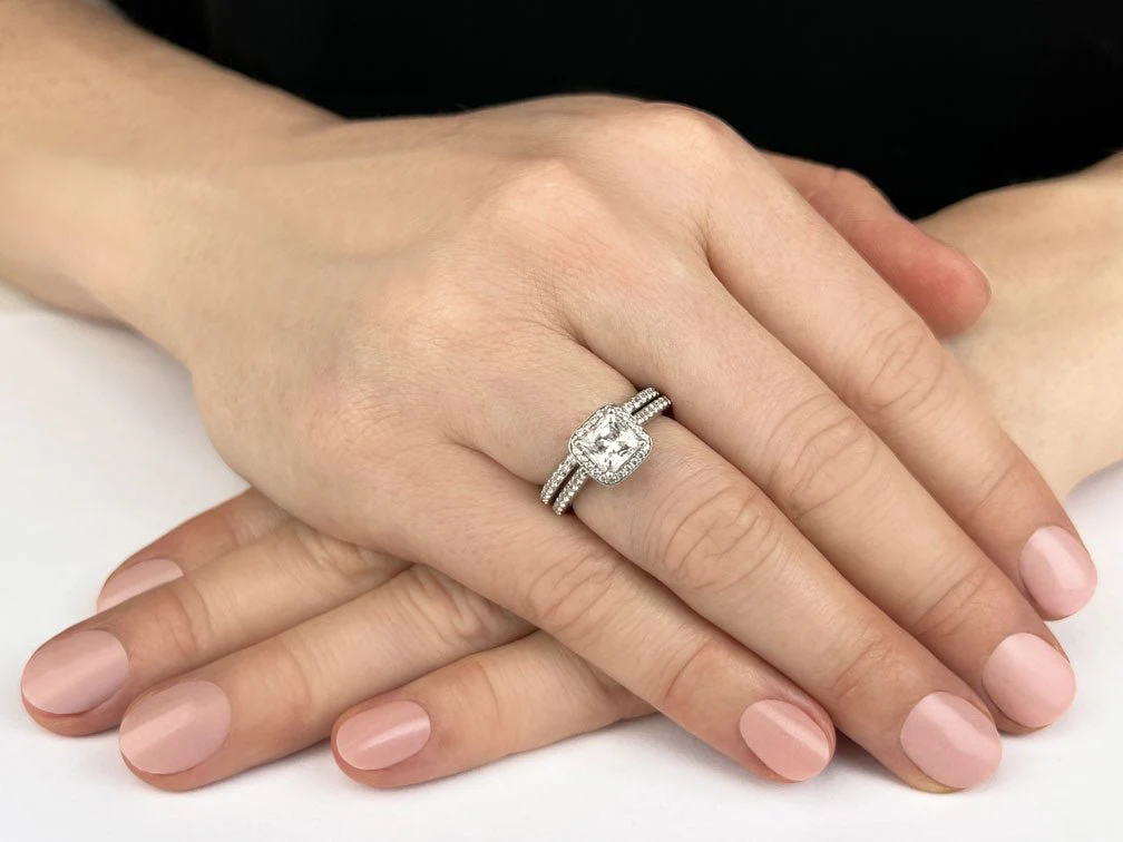 Sweet Romance Princess Cut Diamond Bridal Set Diamond  with 1.22 ct. (0.50 ct. center diamond) - Image 3