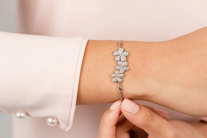 Three Flower Diamond Adjustable Diamond Bracelet with 0.92 ct.(finished) - Image 4