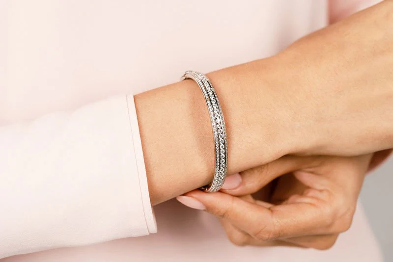 Three Row Channel And Prong Set Lab-Grown Diamond Bangle with 2.97 ct.(finished) 1.3mm, 2.4mm - Image 4