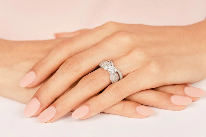 Three Stone Emerald And Princess Diamond Engagement Ring with 2.44 ct. (1.50 ct. center diamond) - Image 5