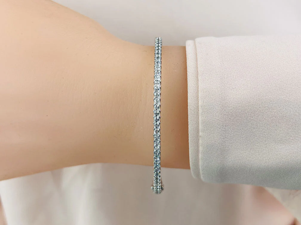 Timeless Elegance Princess Cut Bangle Diamond with 2.00 ct.(finished) 2mm - Image 3