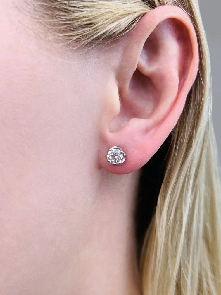 Tulip Diamond Stud Earrings with 0.76 ct.(finished) 4.6mm - Image 3