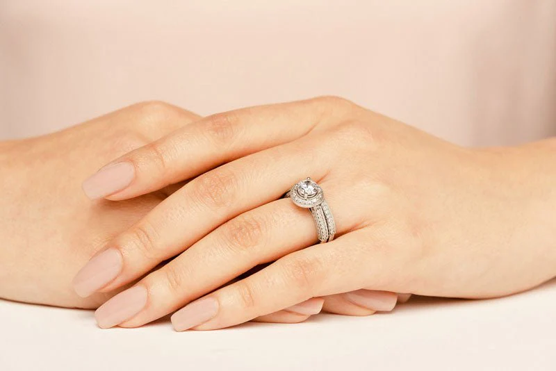 Vintage Glamour Diamond Bridal Set Diamond  with 1.49 ct. (0.50 ct. center diamond) - Image 5