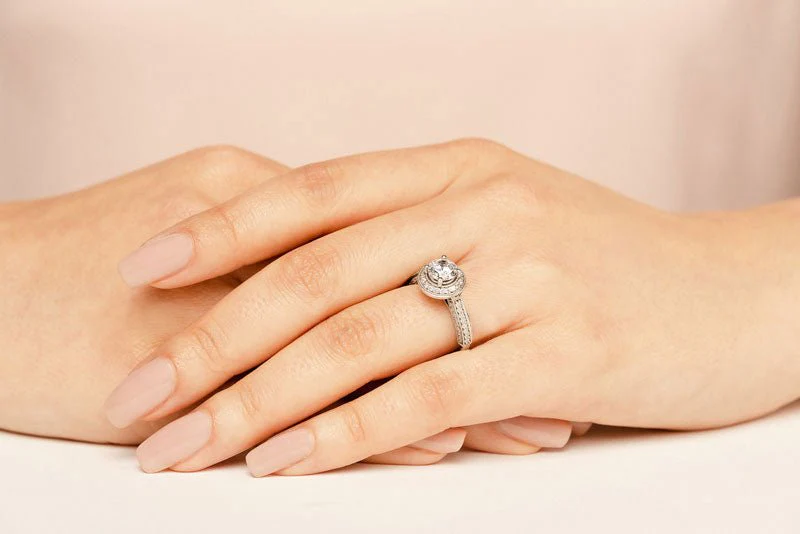 Vintage Glamour Diamond Engagement Ring with 1.78 ct. (1.25 ct. center diamond) - Image 3