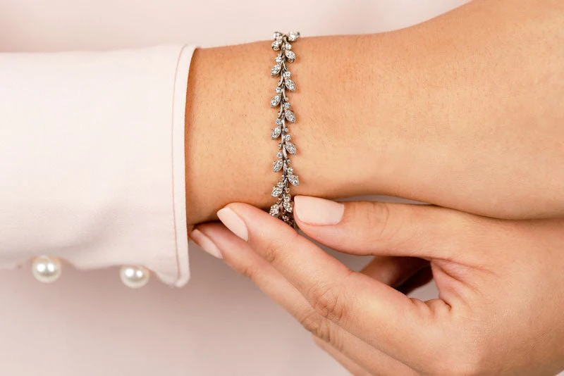 Vintage Style Leaf Diamond Bracelet with 2.05 ct.(finished) 1.65mm - Image 3