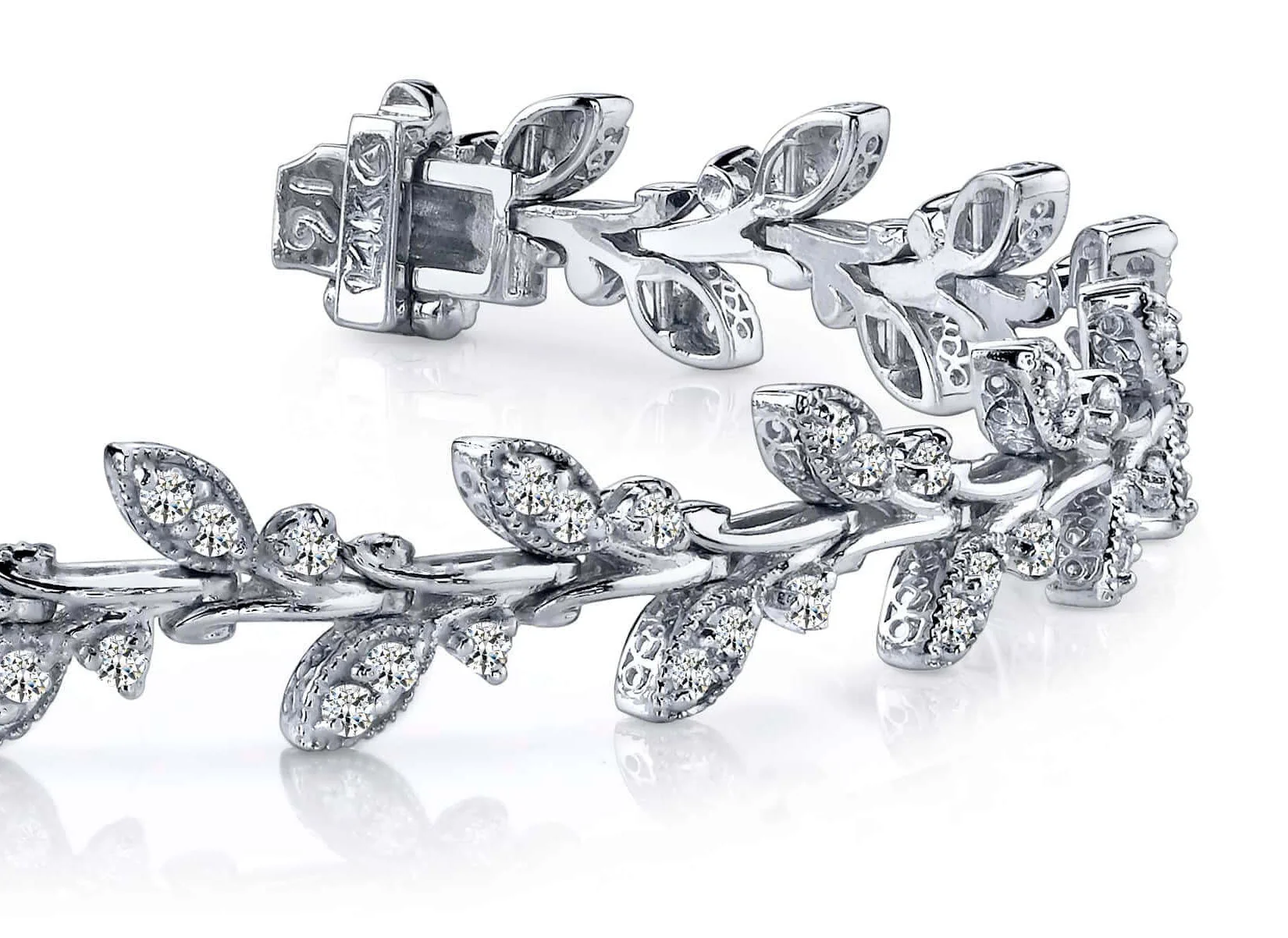 Vintage Style Leaf Diamond Bracelet with 2.97 ct.(finished) 2.0mm