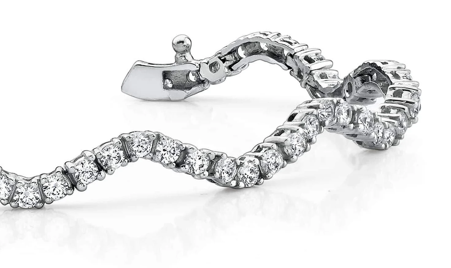 Winding Road Lab-Grown Diamond Bracelet with 3.52 ct.(finished) 2.5mm