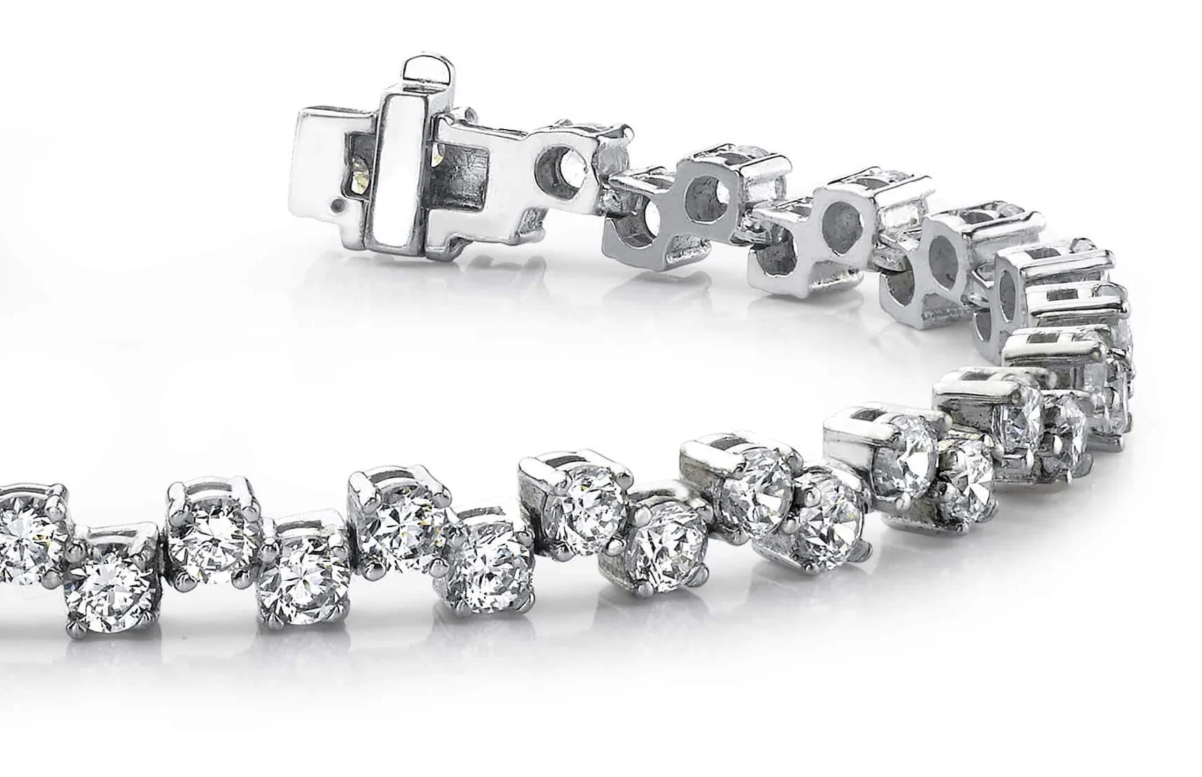 Zig Zag Lab-Grown Diamond Bracelet with 6.09 ct.(finished) 3mm
